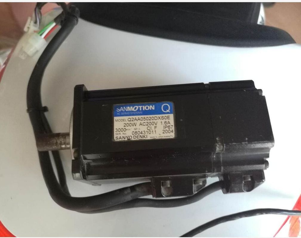 YAMAHA Widening Motor P50B04010DCS4E  Servo Motor Q2AA05020DXS0E  Q2AA05010DXS23